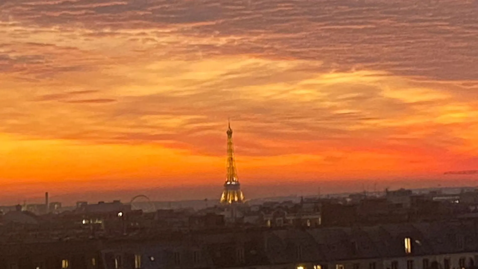 Проживание в семье Chambre Avec Vue Montmartre & Tour Eiffel Париж
